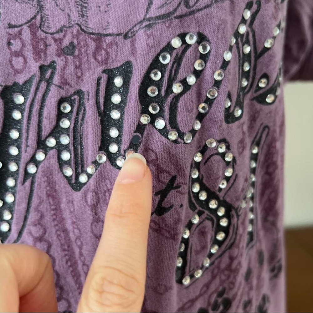 Guess Womens Purple Graphic Rhinestone Shirt Grunge Alt Girl Short Sleeve Large - Picture 3 of 6